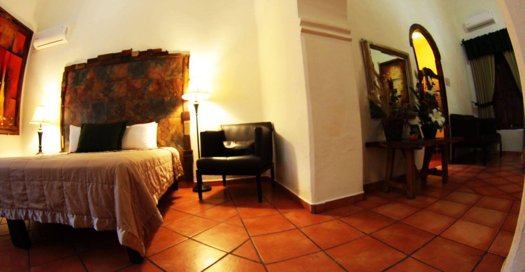 Hotel Casa Armonia Tlaquepaque Exterior photo