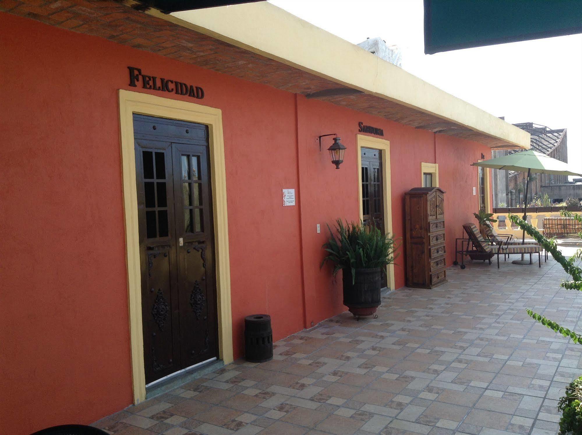 Hotel Casa Armonia Tlaquepaque Exterior photo