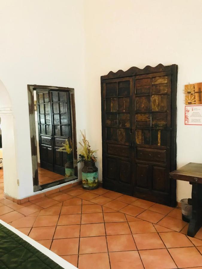 Hotel Casa Armonia Tlaquepaque Exterior photo